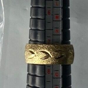 Mens Womens Gold Tone Textured Band Ring Size 9 Wedding Anniversary Gift 7.5
